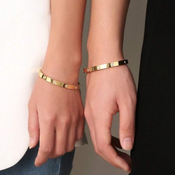 New 2 piece bracelet set - Picture 5 of 5